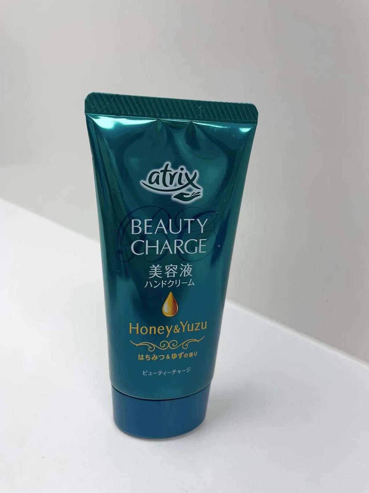 Japanese Flower Trix Botanical Collagen High Moisturizing Hand Cream 80g (Honey Grapefruit Scent)